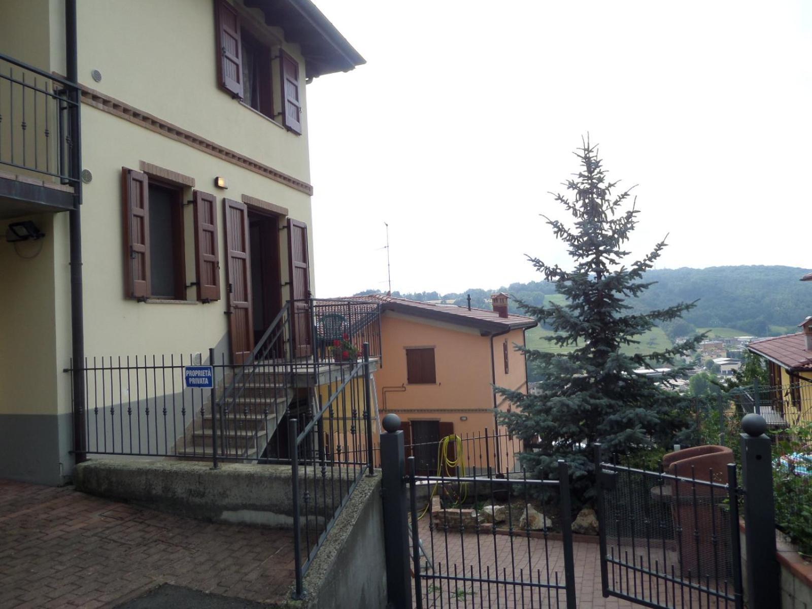 Hotel La Locanna Serramazzoni Exterior foto